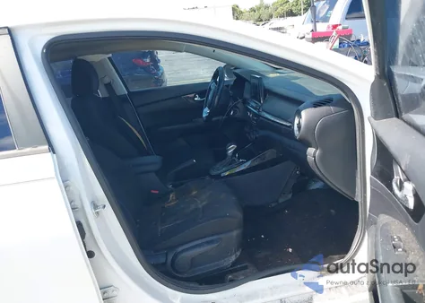 2019 Kia Forte S from USA, damaged, VIN 3KPF34AD8KE021022